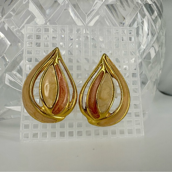 Vintage 3” Enamel Gold-Tone Pink Funky Oversized Leaf Clip Earrings - Picture 7 of 7